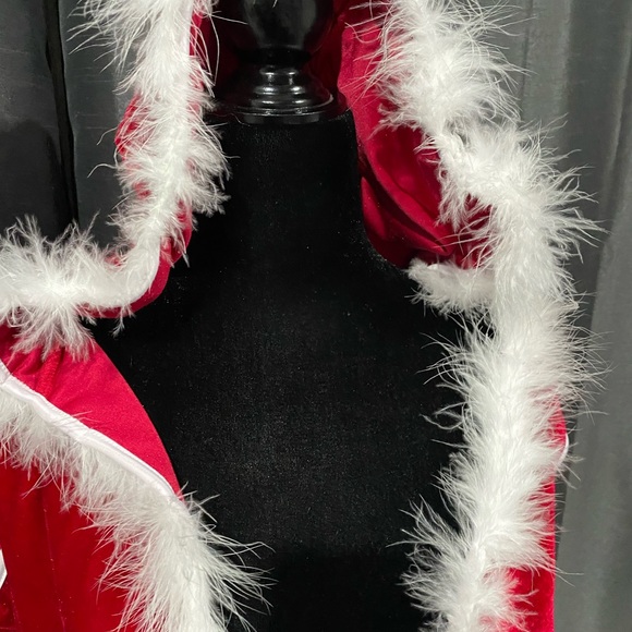 Venus Lingerie - Picture 2 of 4